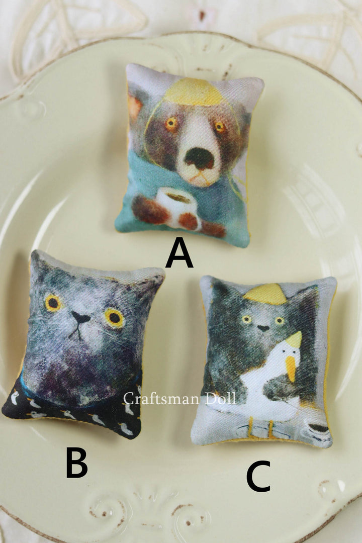Blythe Pillow/B661/