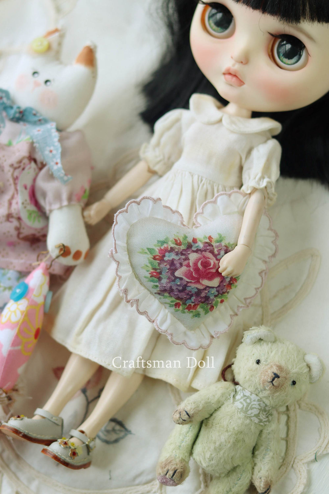 Blythe Pillow/B664/