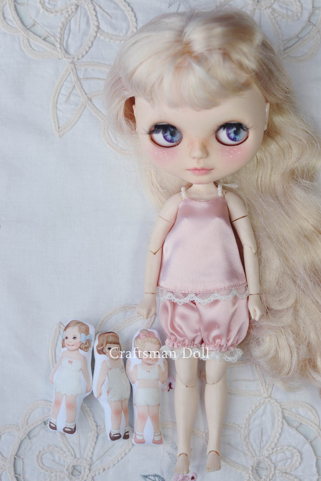 Blythe Pillow/B145/