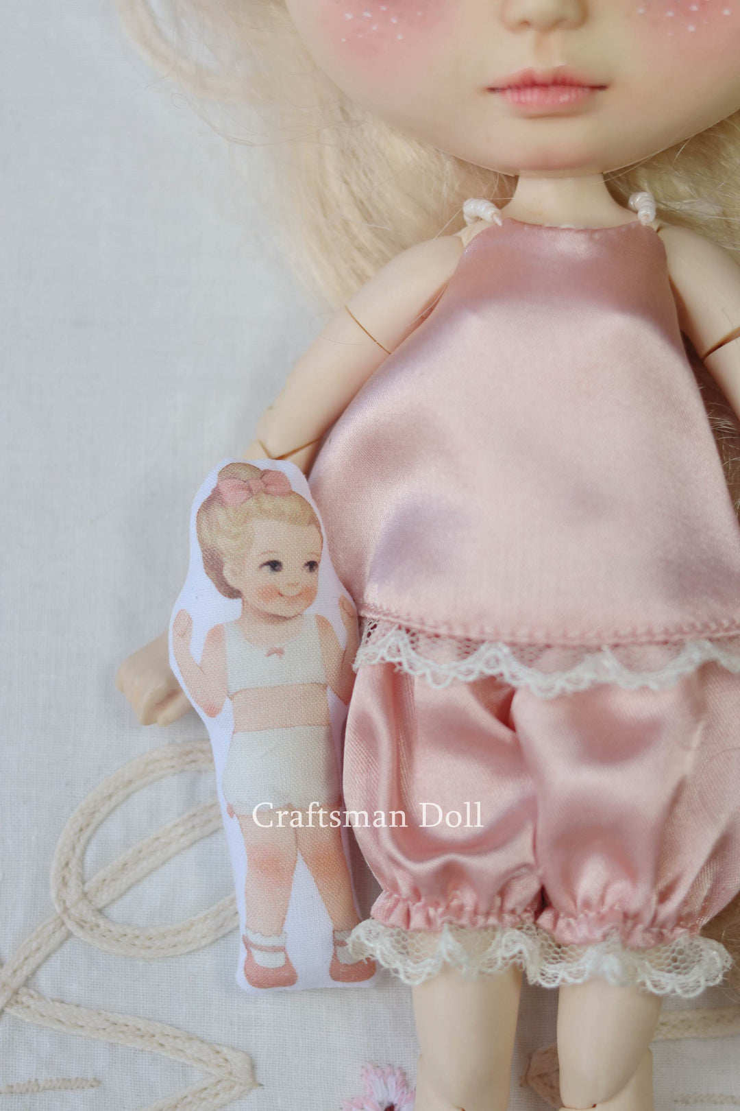 Blythe Pillow/B145/