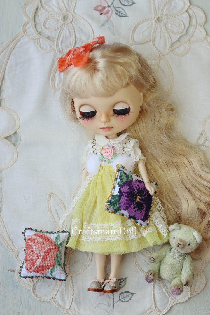 Blythe Pillow/B205/