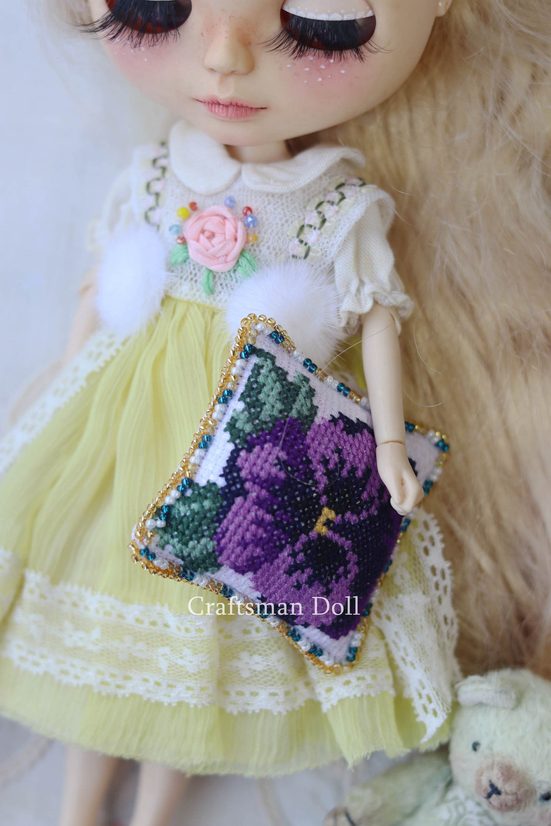 Blythe Pillow/B205/