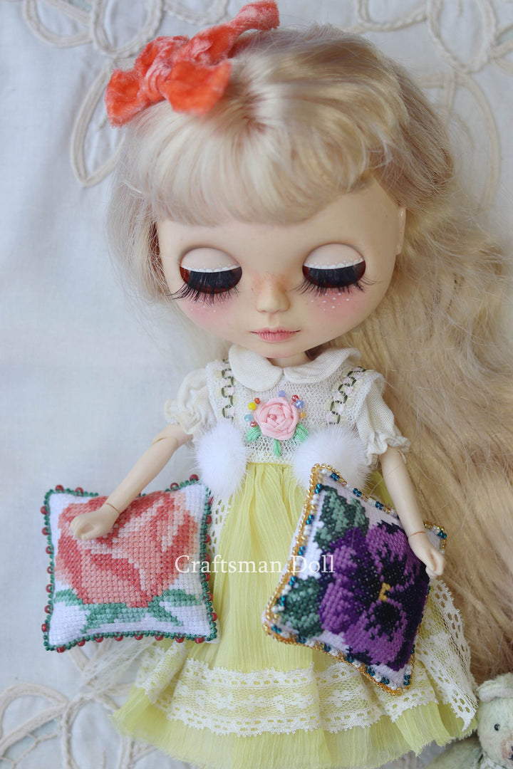 Blythe Pillow/B205/