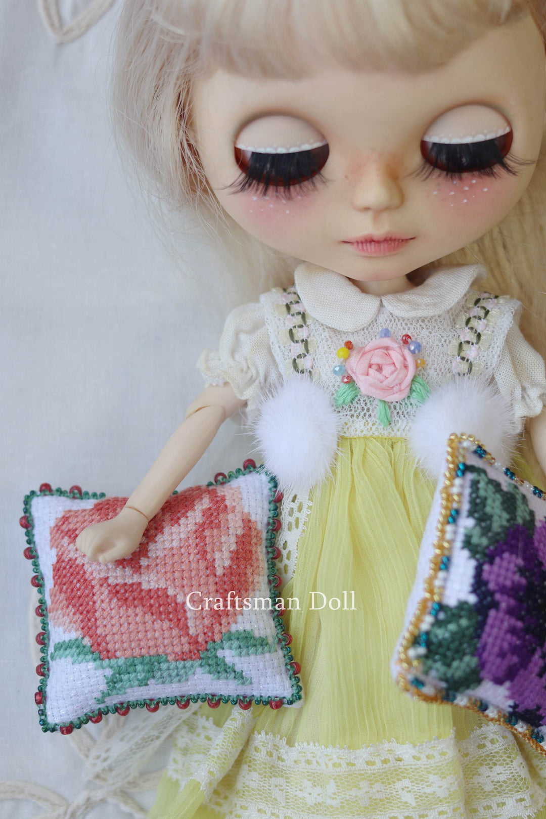 Blythe Pillow/B205/